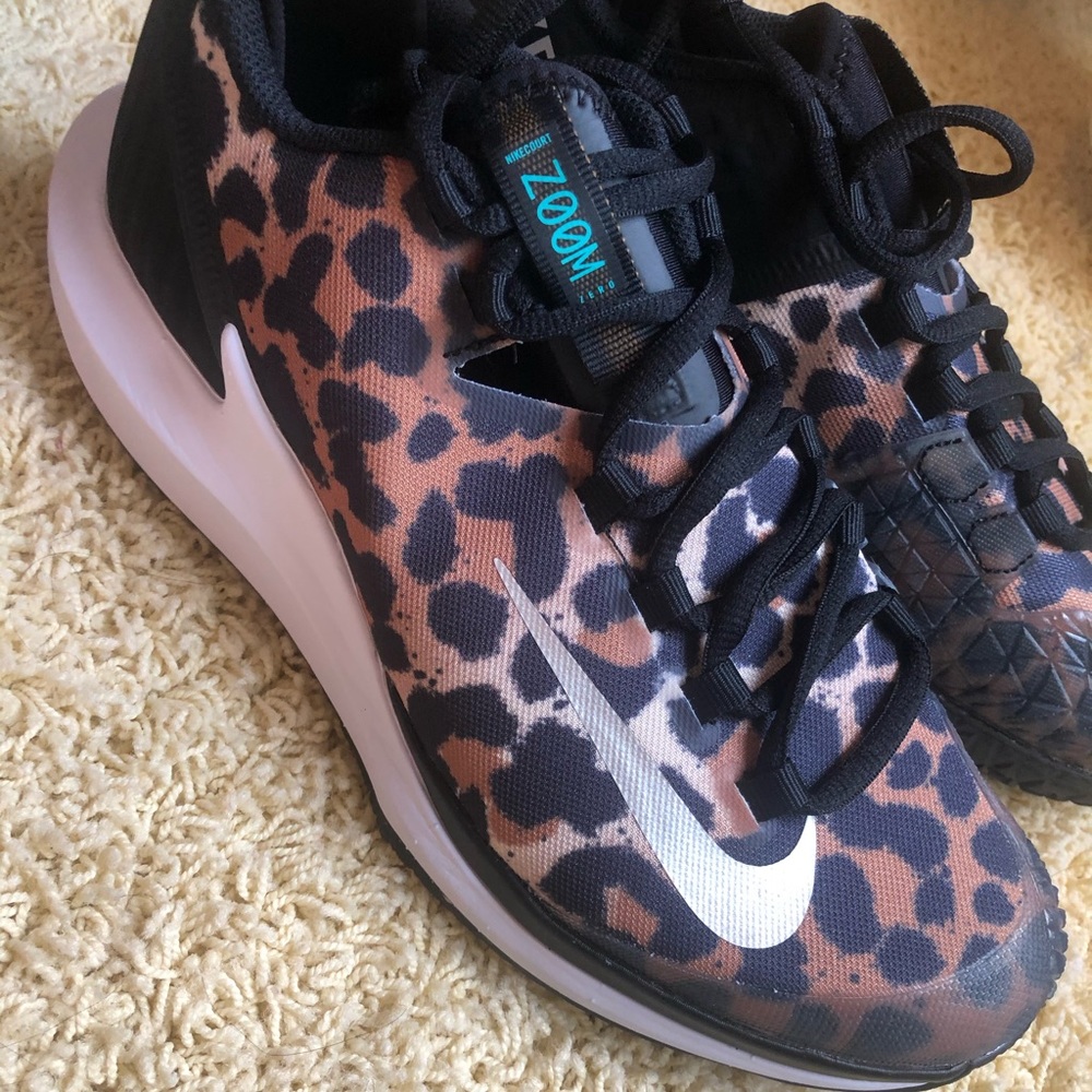 Nikecourt Zero zoom cheetah print Nike
